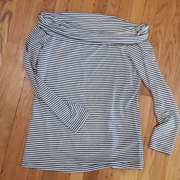 Three dots Striped top new - Picture 1 of 3